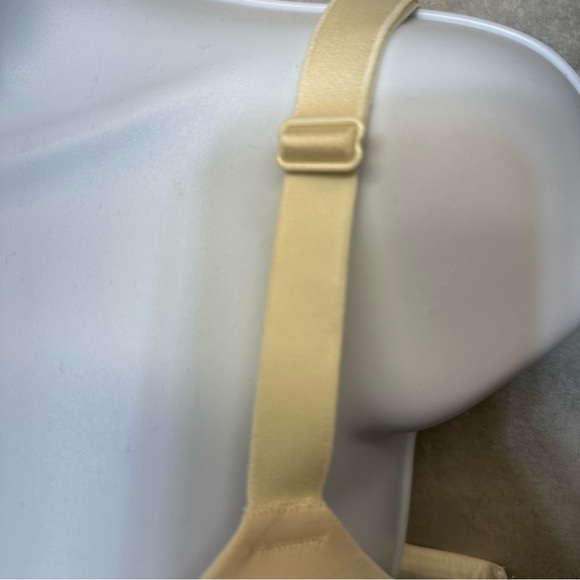 SOMA Bra 38DD Enbliss Luxe Wireless Cream Molded Lined Cup J-Hook Laced Strap - Picture 5 of 6